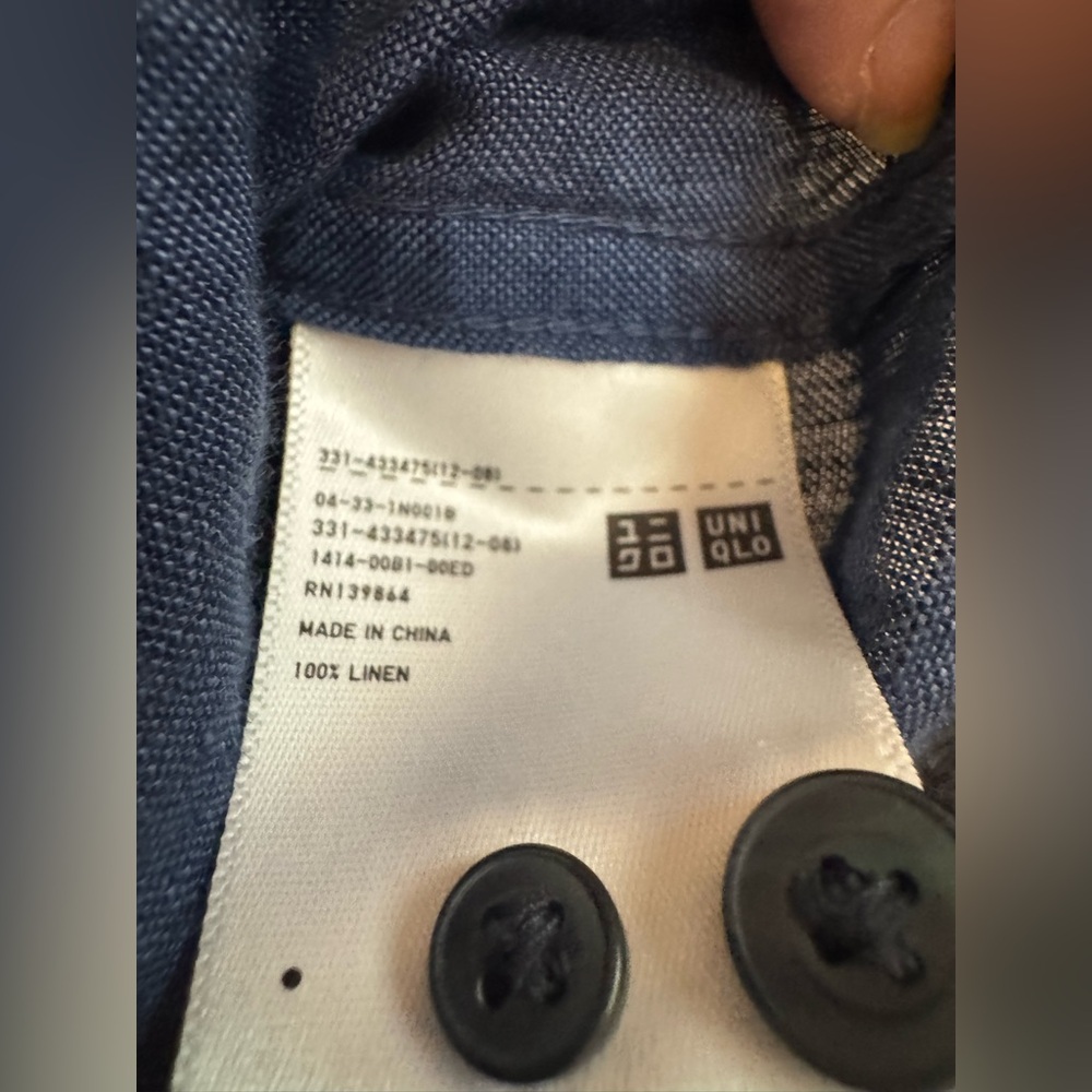Uniqlo Navy Blue 100% Linen Button-Up Shirt - Picture 3 of 4